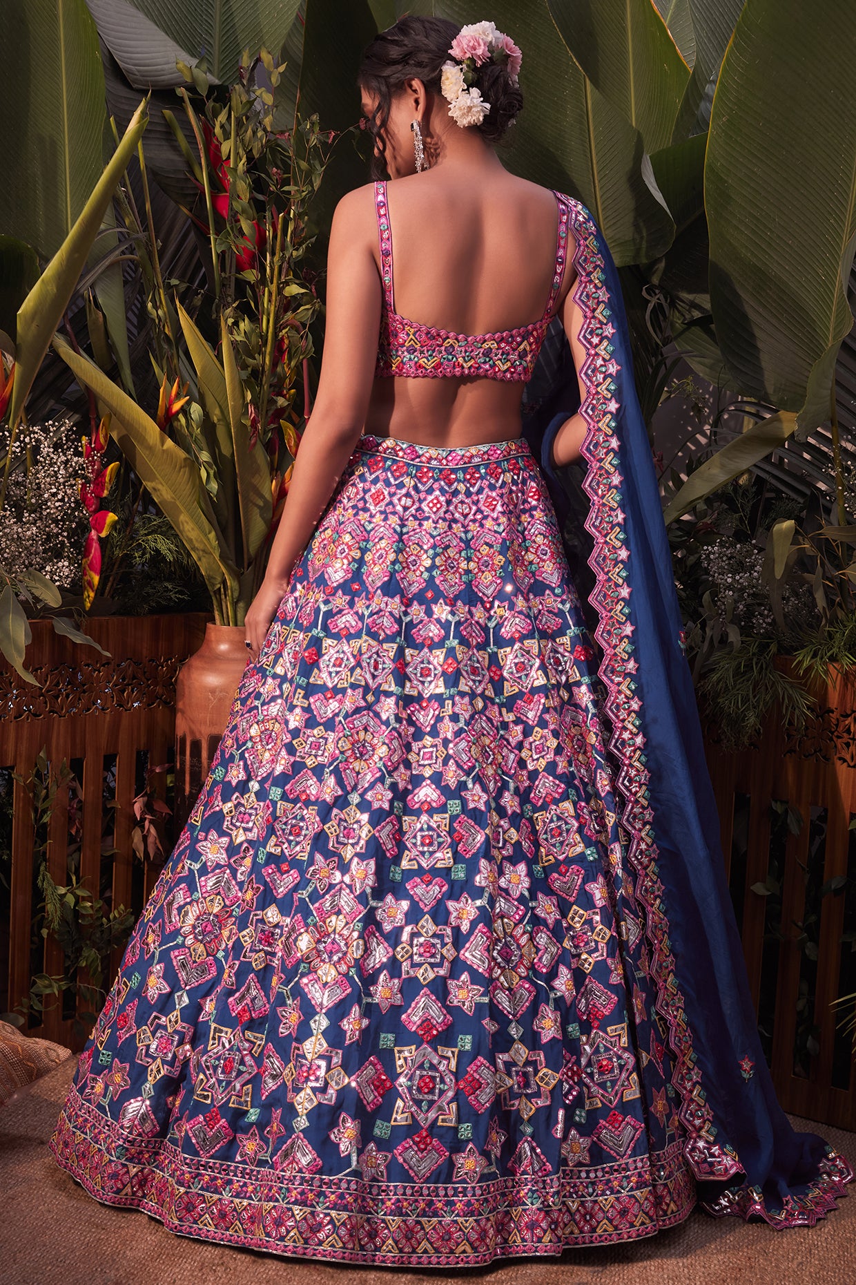 Buy Royal Blue Stylish Heavy Designer Wedding Velvet Lehenga Choli |  Wedding Lehenga Choli
